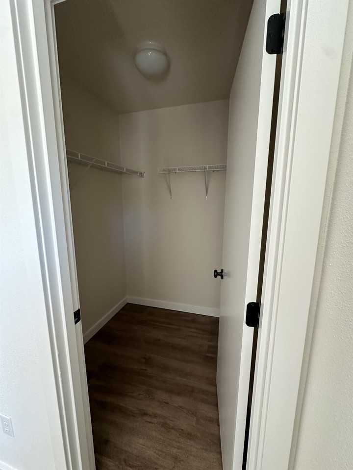 4209 Mckinley St Ne - Photo 5 of 30