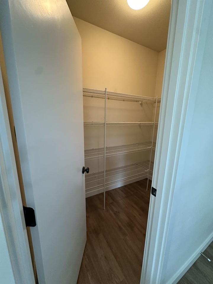 4209 Mckinley St Ne - Photo 4 of 30