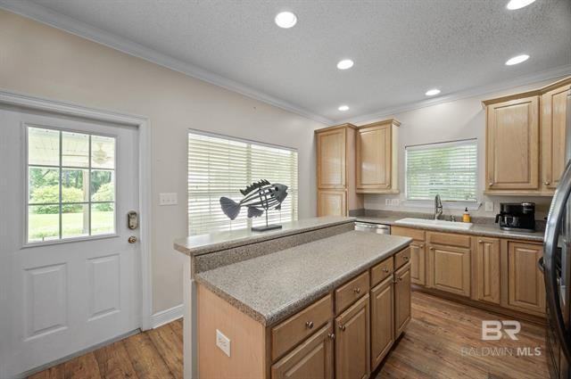 613 E 21st Ave - Photo 2 of 17