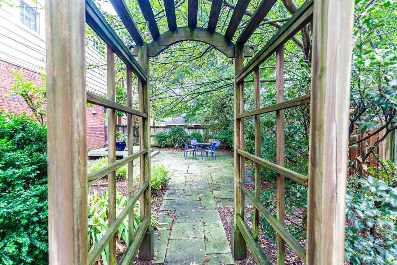 510 N Nelson St - Photo 3 of 36