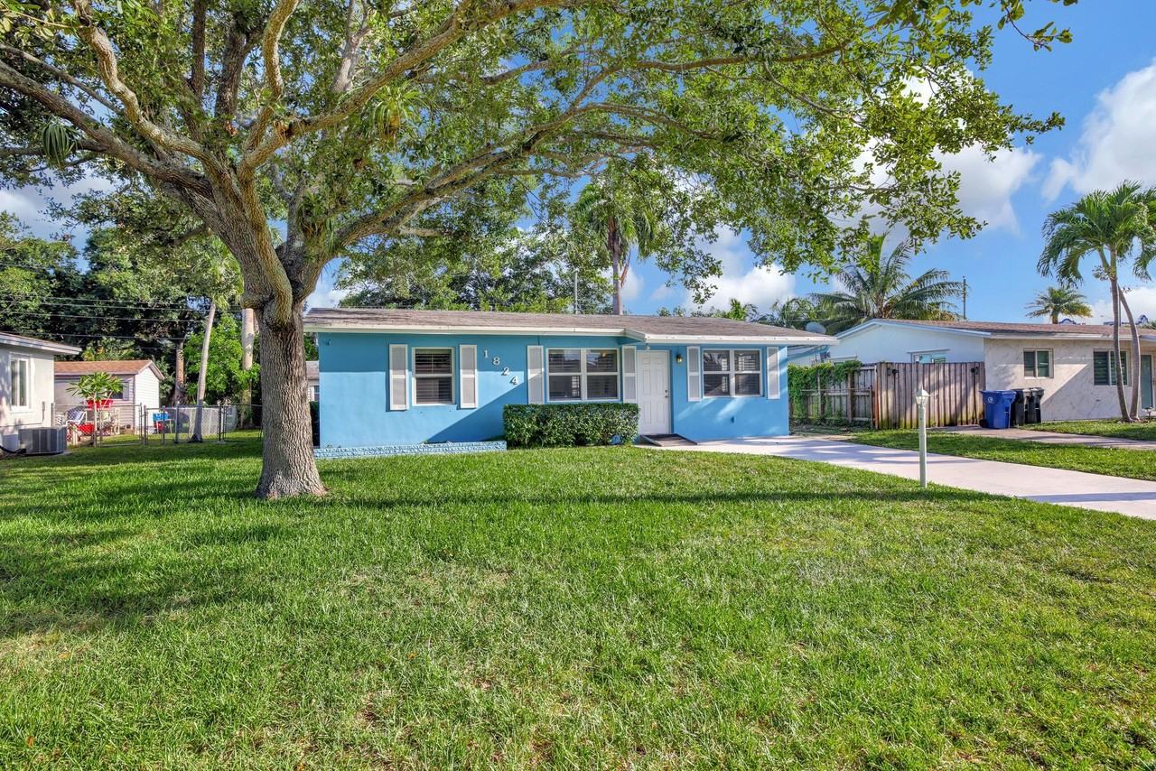 1824 Sw 29th St - Photo 5 of 20