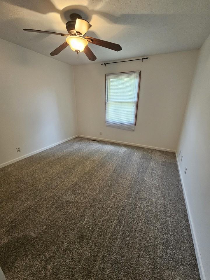 19 Boardwalk Cir - Photo 6 of 29