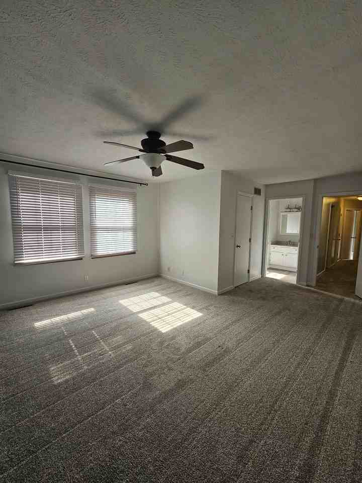 19 Boardwalk Cir - Photo 6 of 29