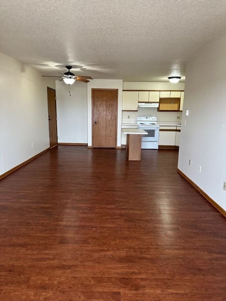 River's Edge Apartments - Photo 3 of 50