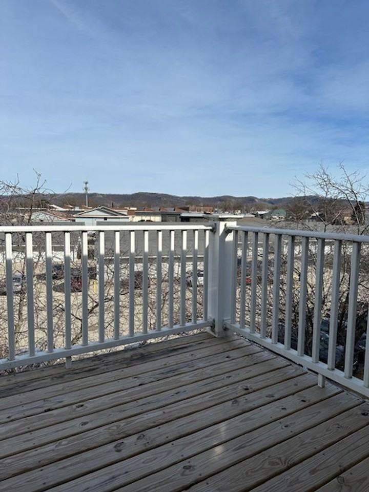 River's Edge Apartments - Photo 5 of 50