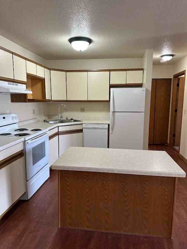 River's Edge Apartments - Photo 7 of 50