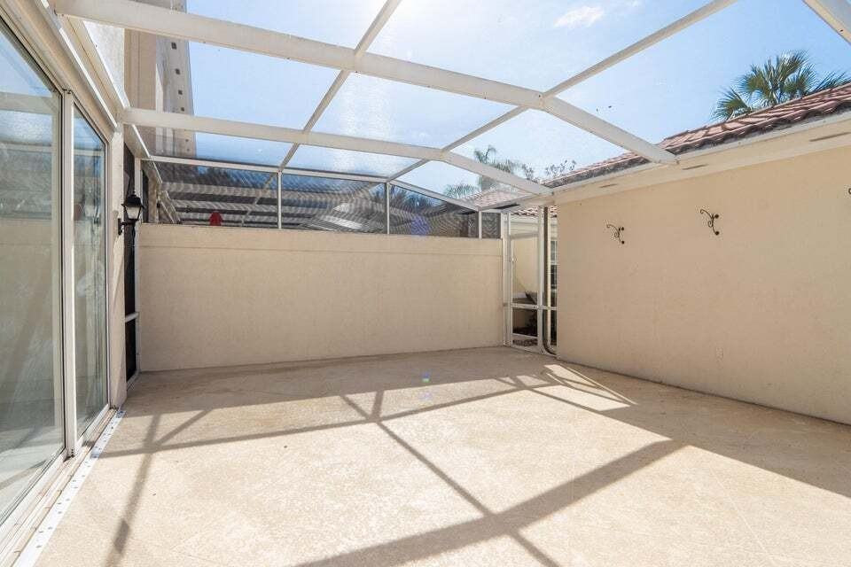 186 Soriano Dr #1 - Photo 4 of 47