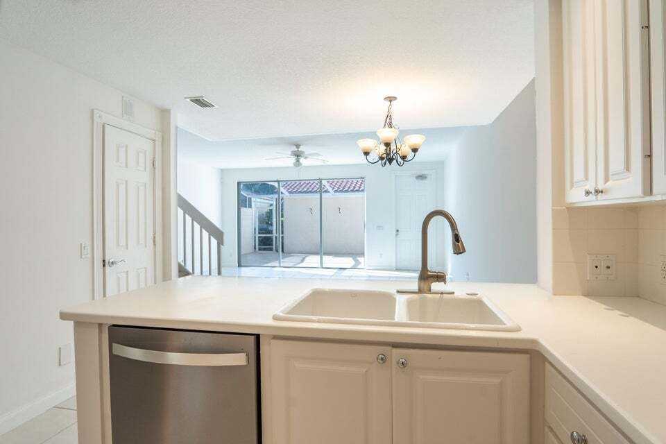 186 Soriano Dr #1 - Photo 5 of 47
