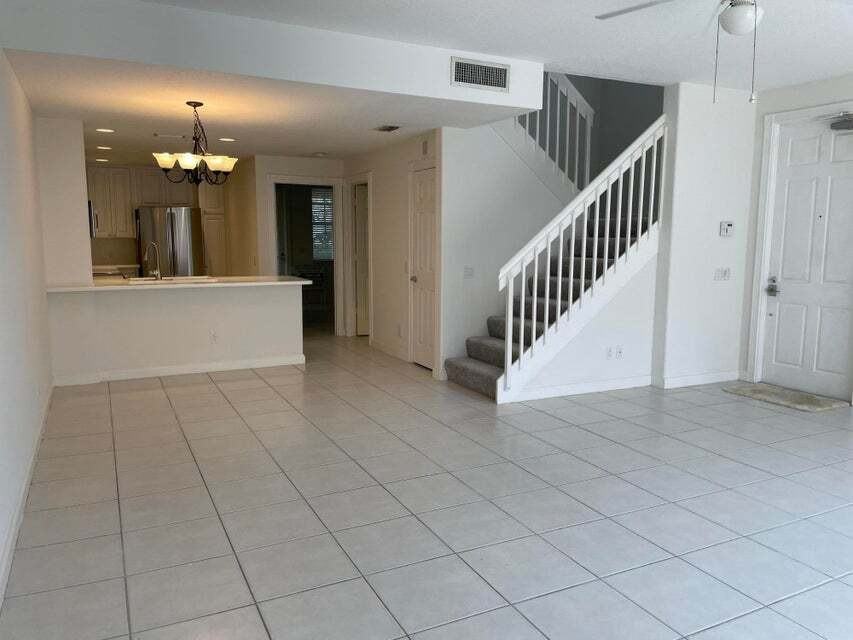186 Soriano Dr #1 - Photo 5 of 47