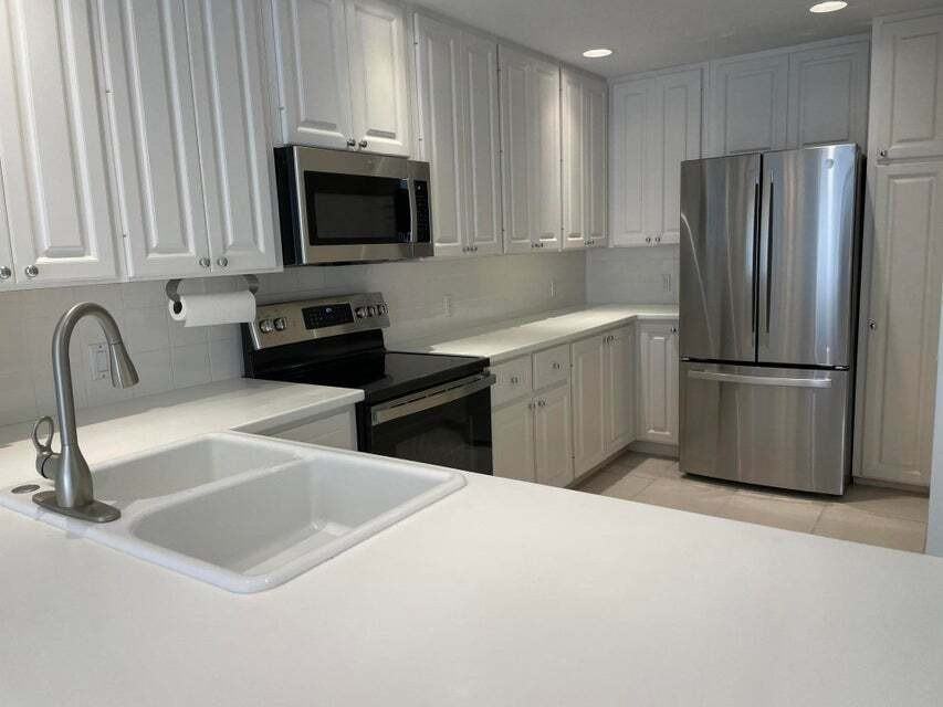 186 Soriano Dr #1 - Photo 7 of 47