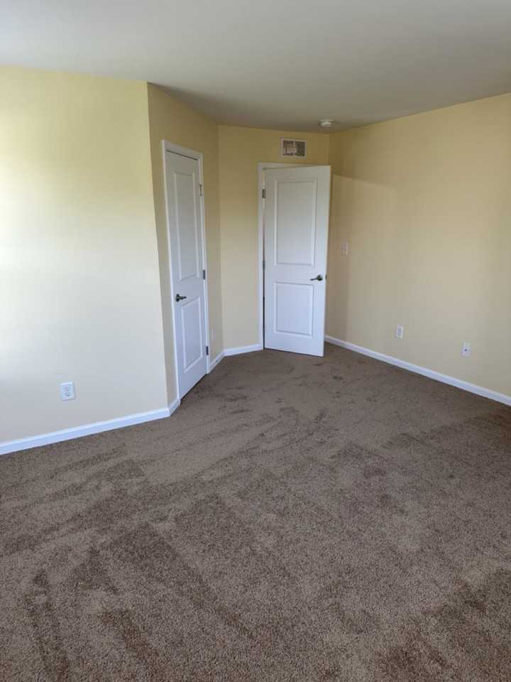 9622 Springholm Dr #1 - Photo 4 of 31