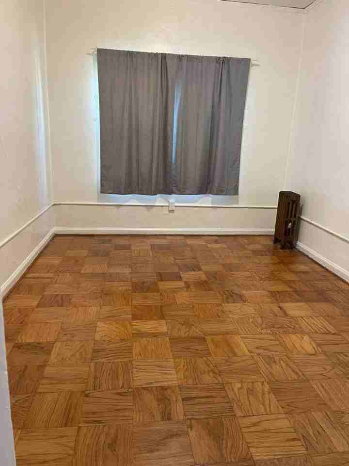 2516 Piedmont Ave - Photo 3 of 5