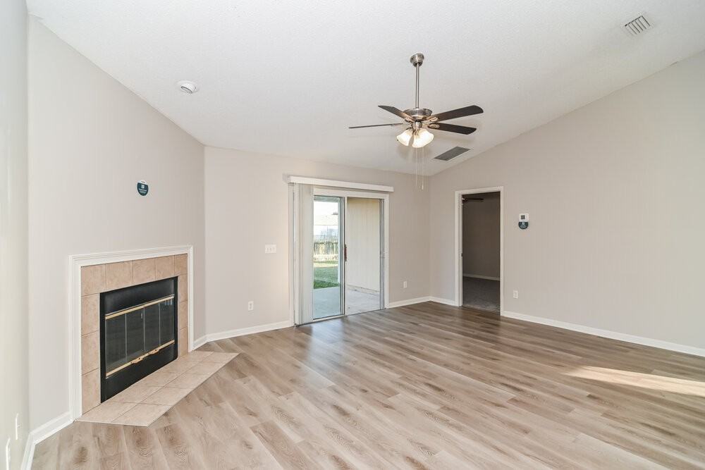7057 Rapid River Dr W - Photo 5 of 16