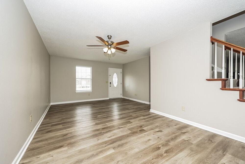 805 Forest Ridge Dr - Photo 4 of 17
