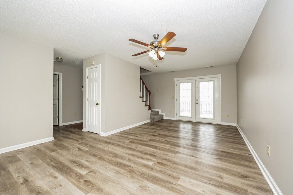 805 Forest Ridge Dr - Photo 5 of 17