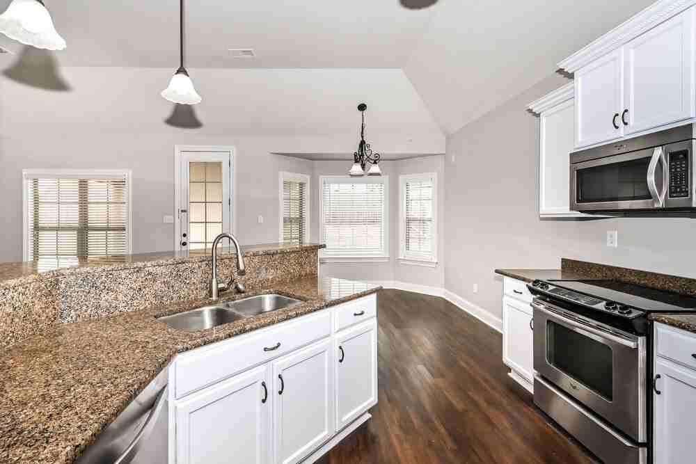 13077 Mingus Ln - Photo 6 of 17