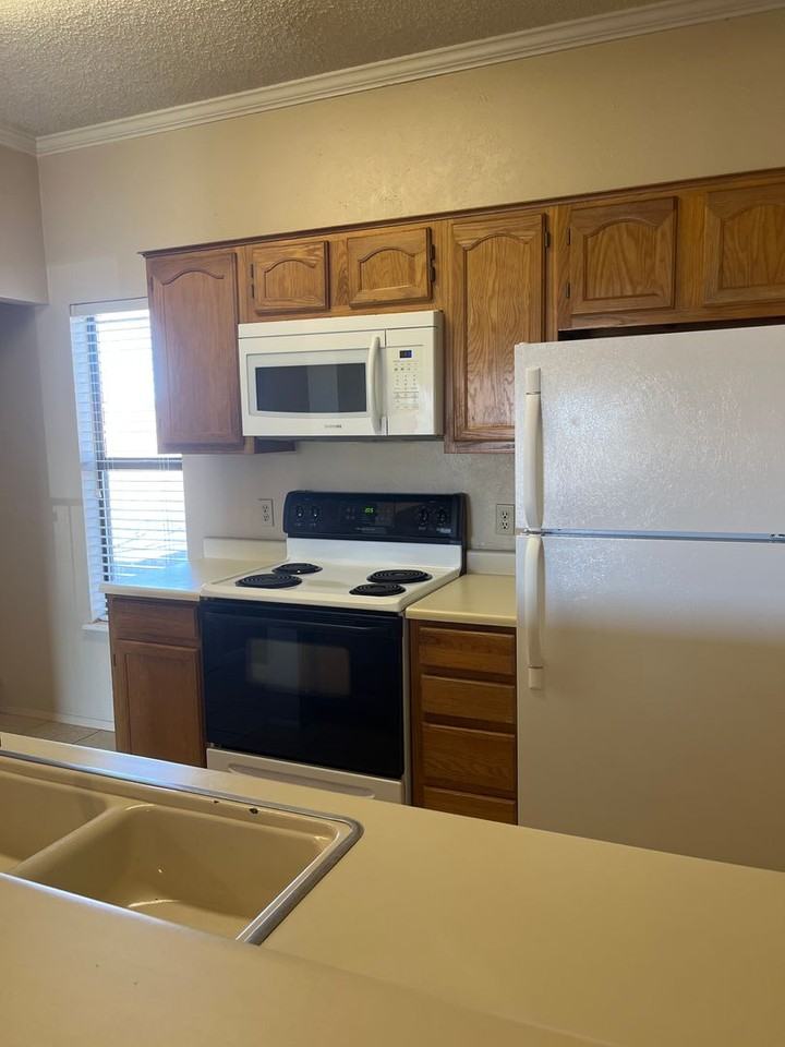 1020 Mockingbird Ln #A - Photo 7 of 18