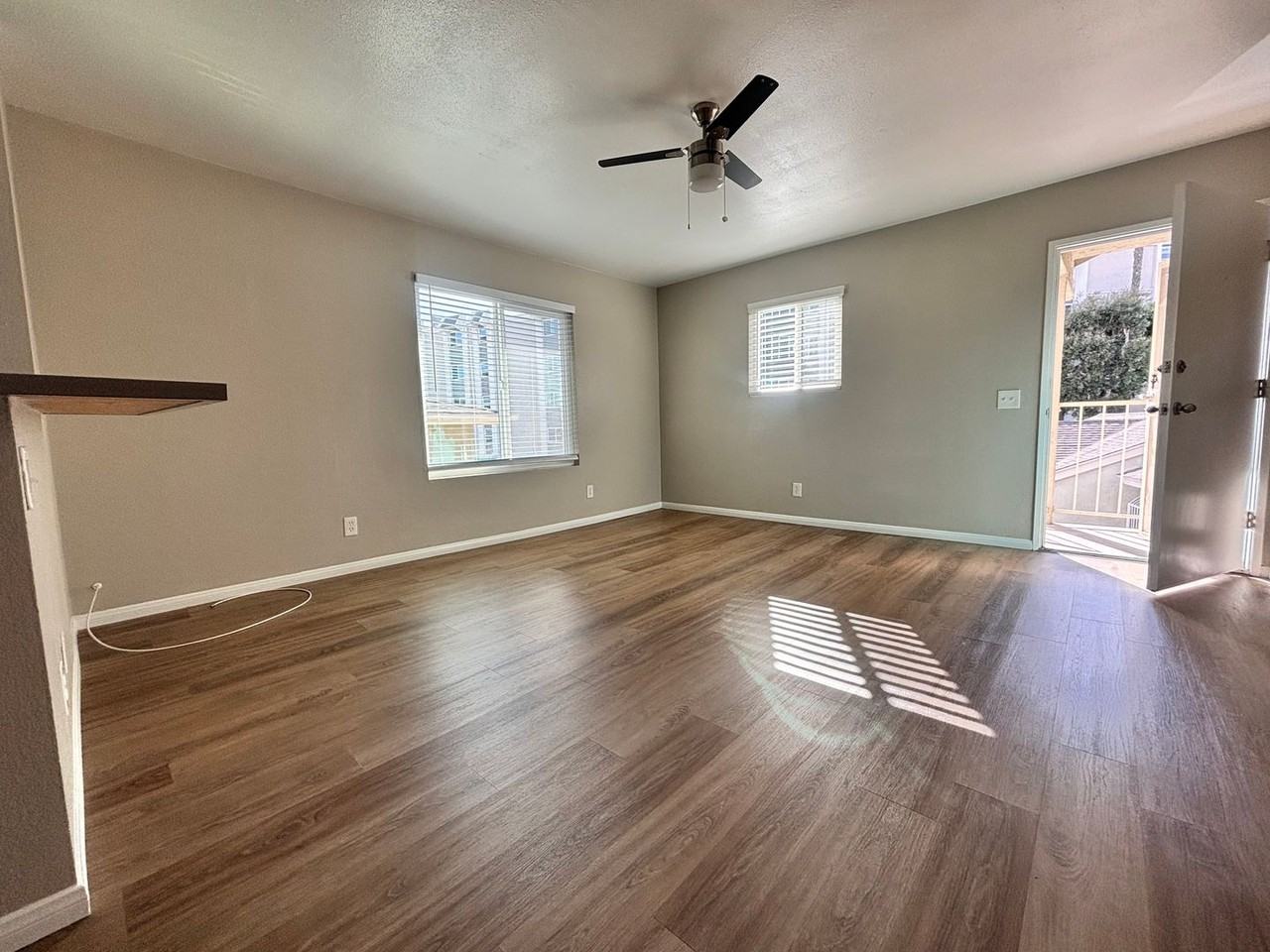 3746 Swift Ave - Photo 3 of 12