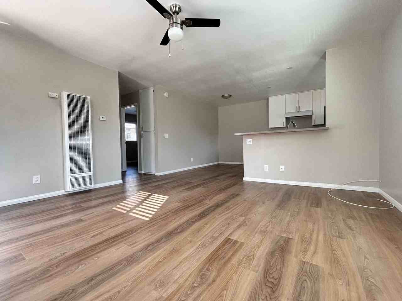 3746 Swift Ave - Photo 4 of 12