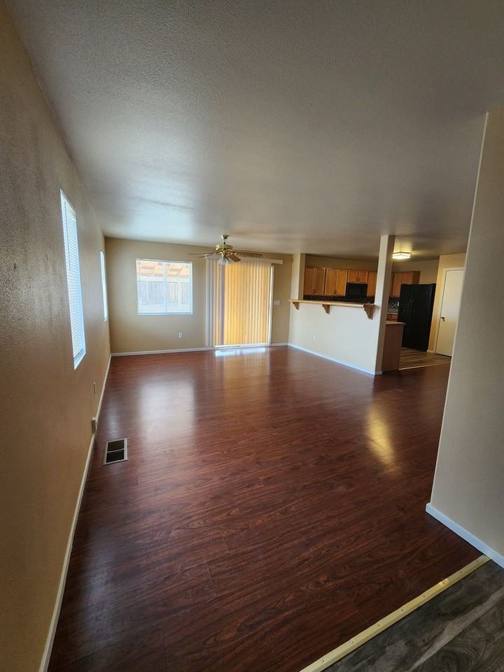 8630 Sunrise Mist Ct - Photo 2 of 11