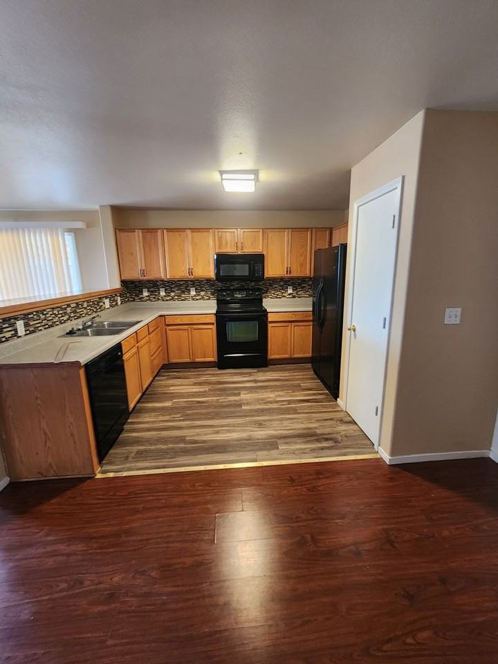 8630 Sunrise Mist Ct - Photo 4 of 11