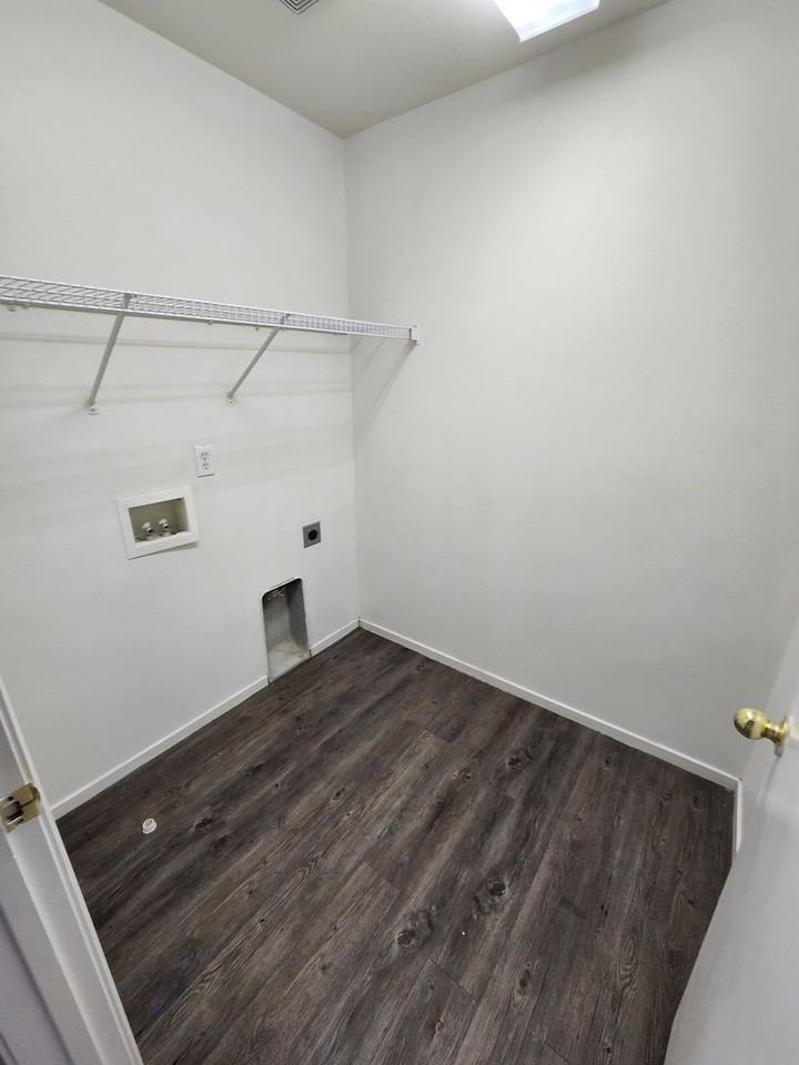 8630 Sunrise Mist Ct - Photo 7 of 11