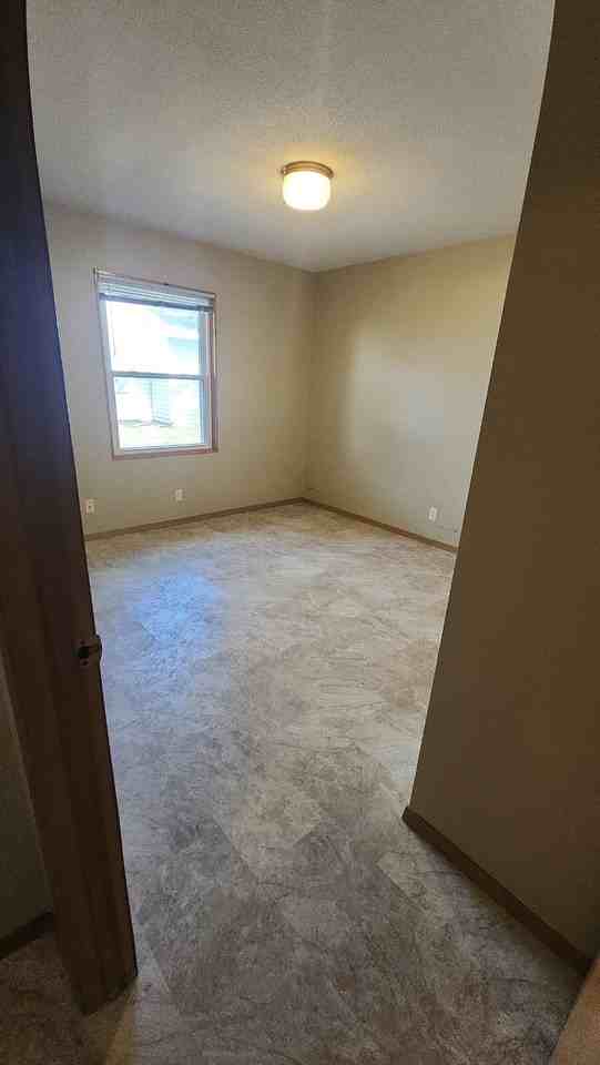 2410 Bostrom Ct Apt 8 - Photo 7 of 8