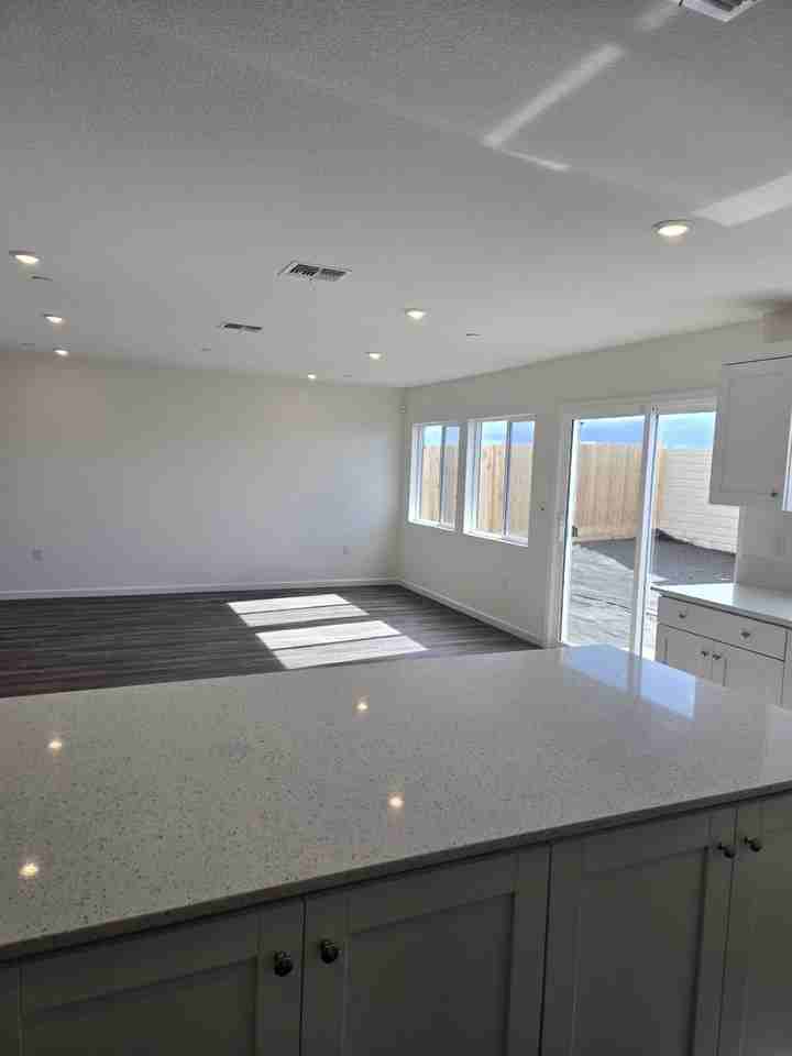 1813 Del Mar Dr - Photo 7 of 27