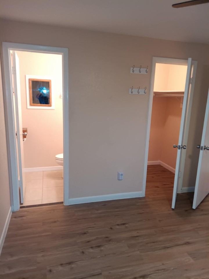 4404 Hagen Ave - Photo 7 of 27