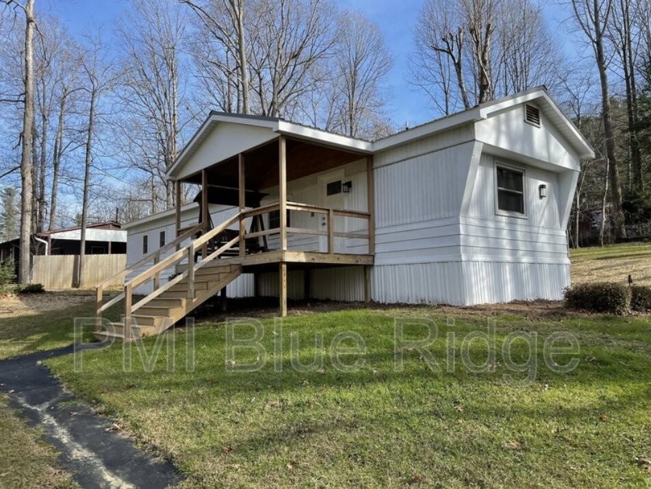 311 Highland Lake Dr - Photo 2 of 8