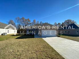 215 White Oak Cir - Photo 1 of 1