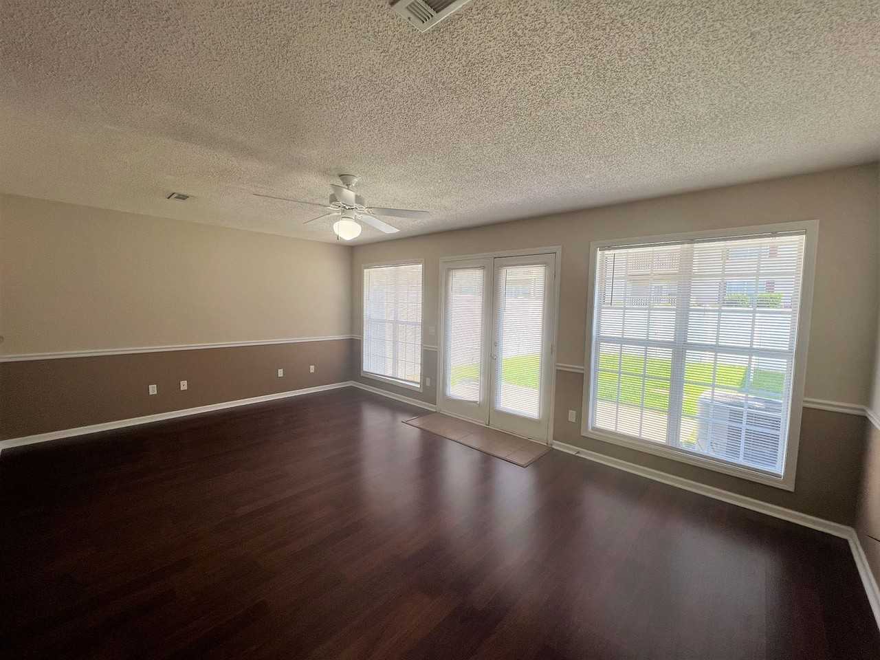 205 Wakefield Way - Photo 2 of 13