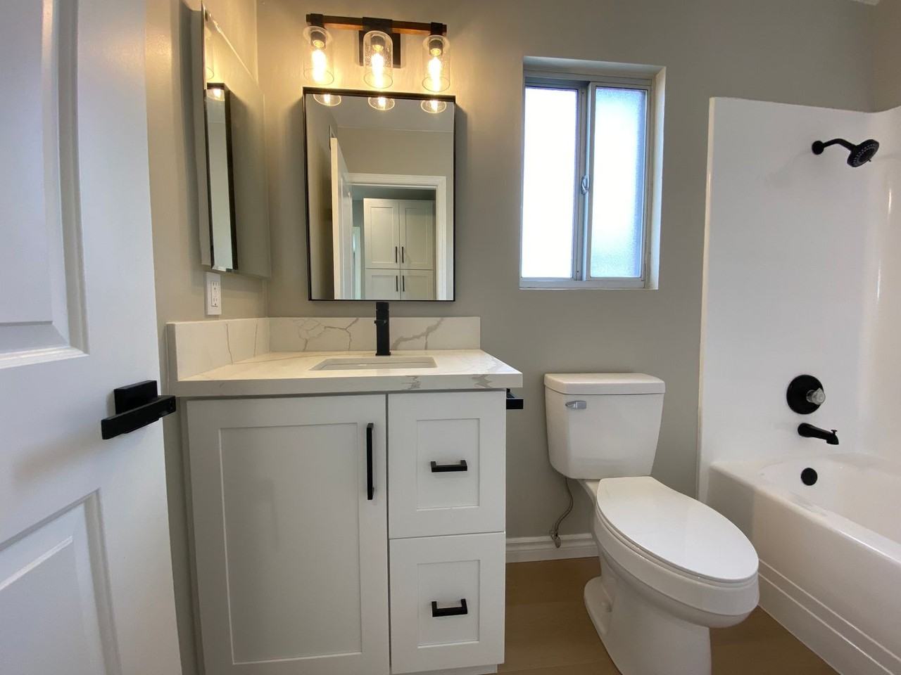 1401 Montgomery Dr - Photo 5 of 16