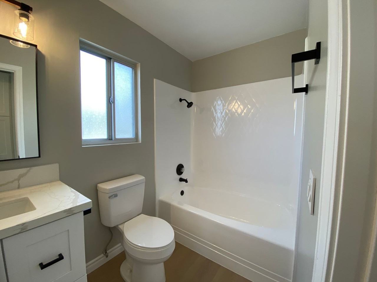 1401 Montgomery Dr - Photo 6 of 16