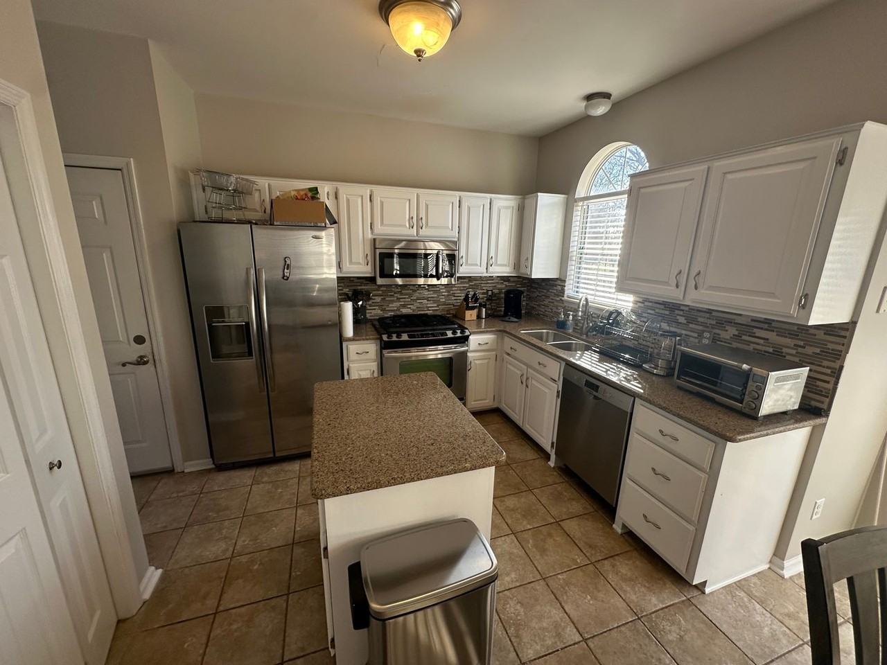 2402 Brookstone Pl - Photo 7 of 23