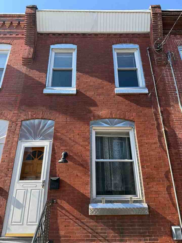 3046 Mercer Street - Photo 2 of 29