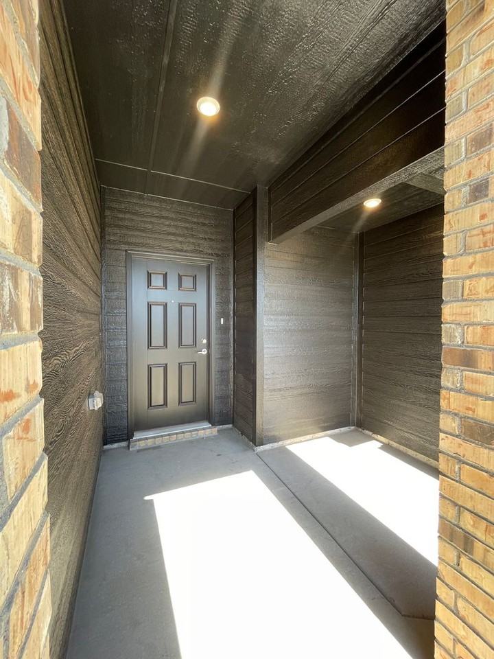 1301 Bajada St - Photo 2 of 26