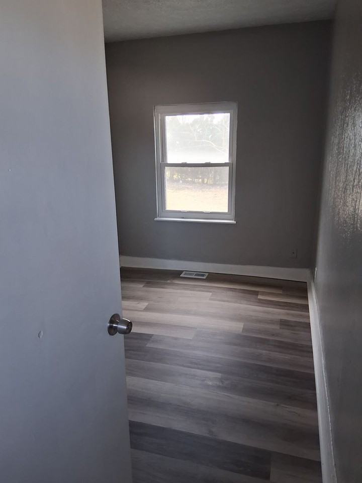 212 High St - Photo 7 of 11