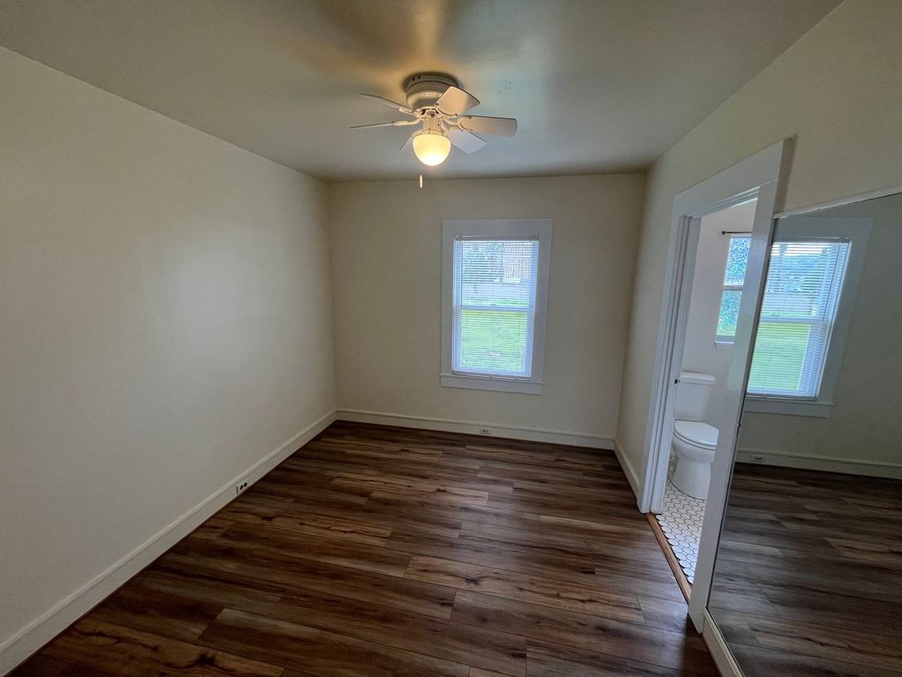 565 Hobbs Ln - Photo 6 of 14