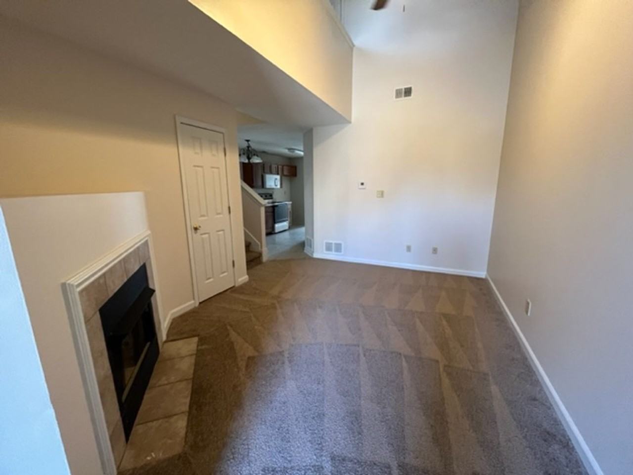 7454 Perrin Ln - Photo 3 of 13