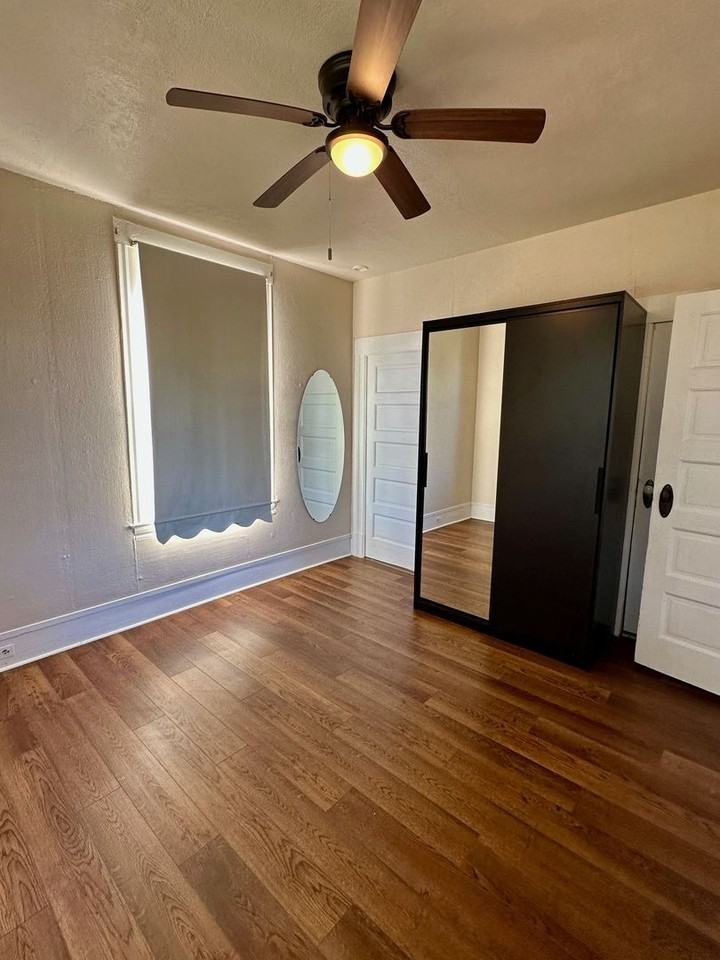 203 S Murdock Ave - Photo 6 of 21