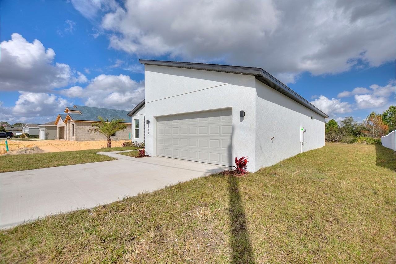 325 W Aster Ct - Photo 3 of 34