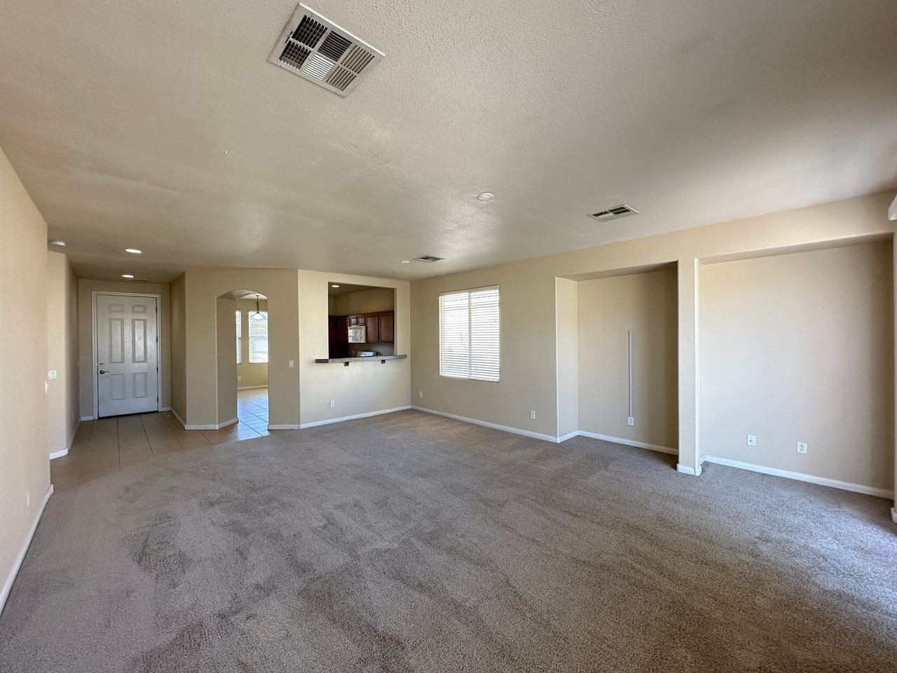 816 Bolivar Ave - Photo 4 of 20