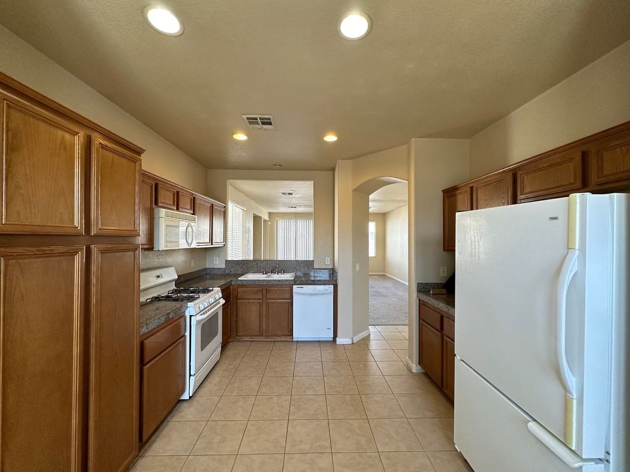 816 Bolivar Ave - Photo 7 of 20