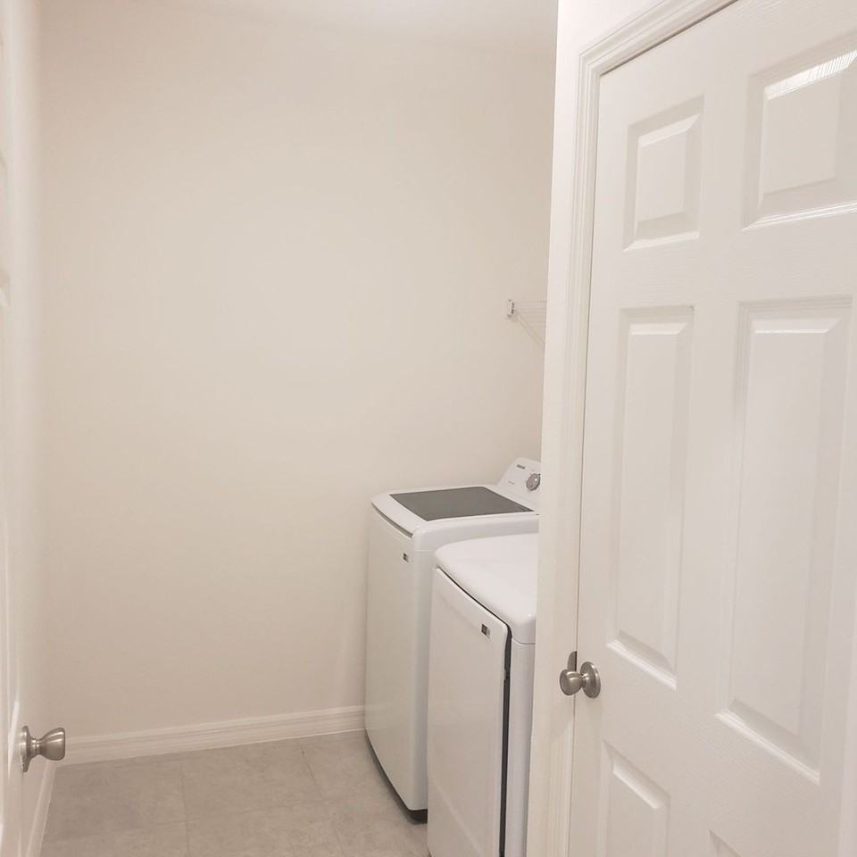 34218 Rogallo Ln - Photo 6 of 11