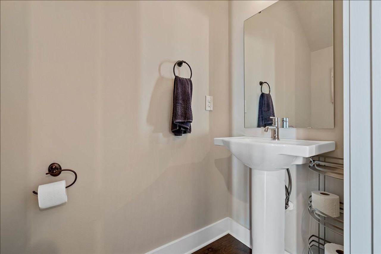 1621 Cannon View Ln - Photo 6 of 10