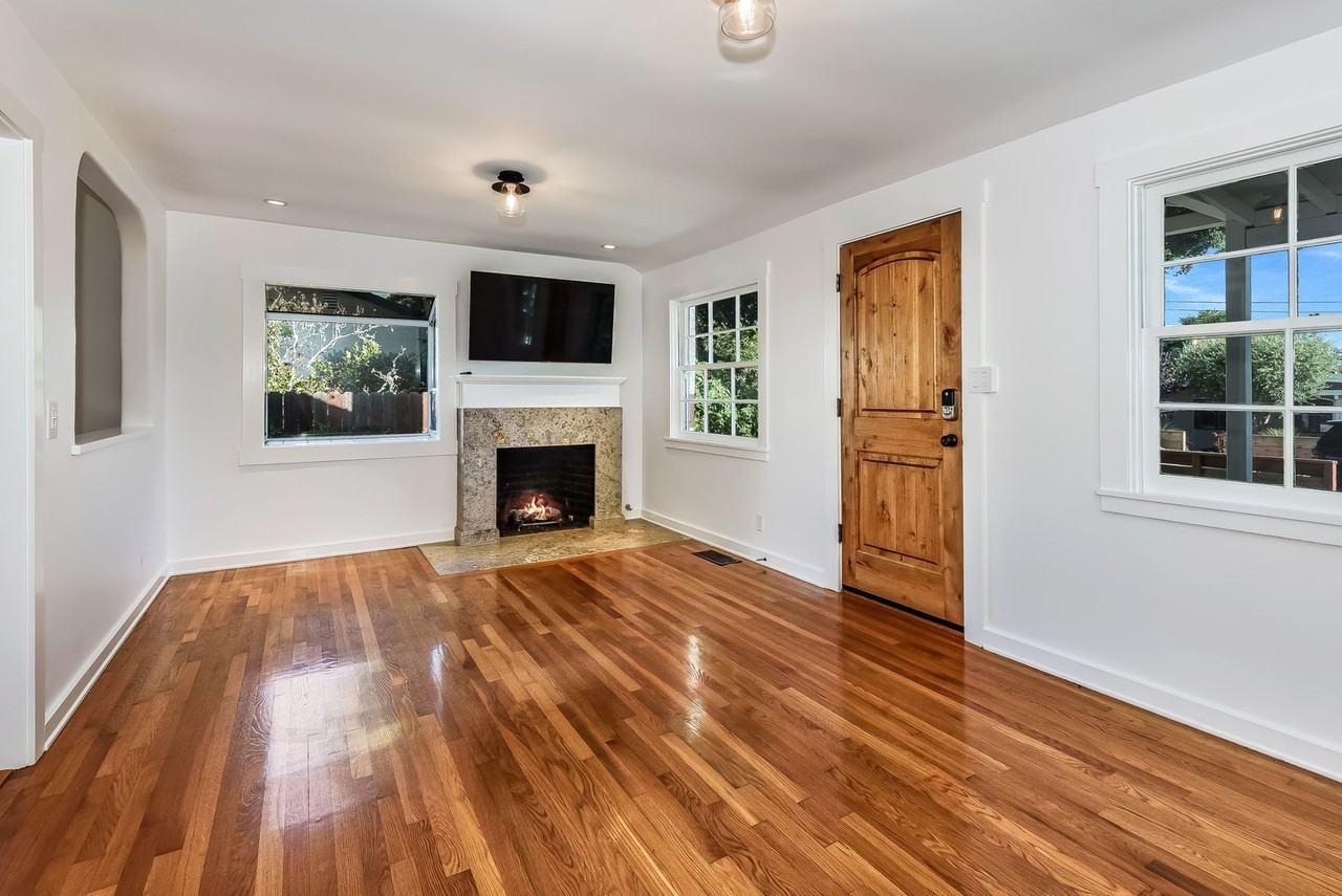 2212 Elise Way - Photo 2 of 22