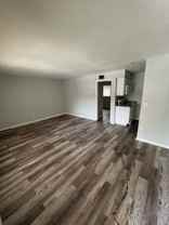 University Park unit, Centrally located and pet - Photo 1 of 1
