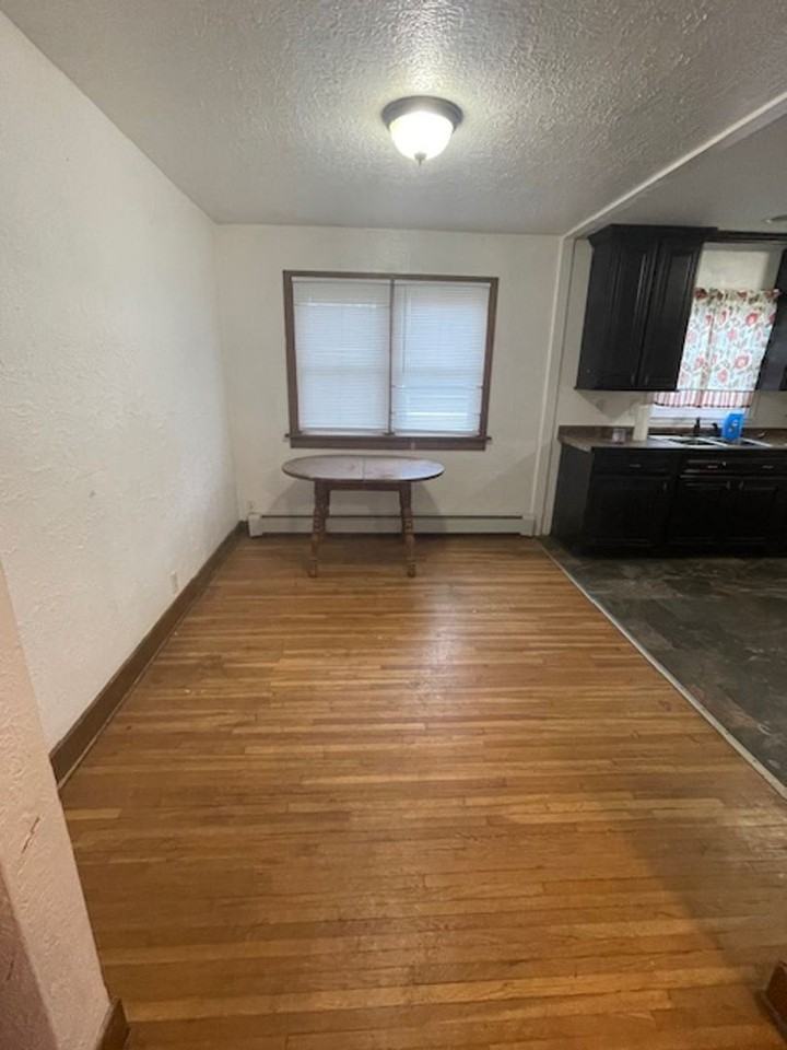 109 8th St Nw - Photo 3 of 6