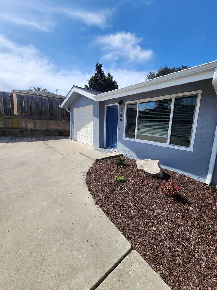 549 N Oak Park Blvd - Photo 2 of 14